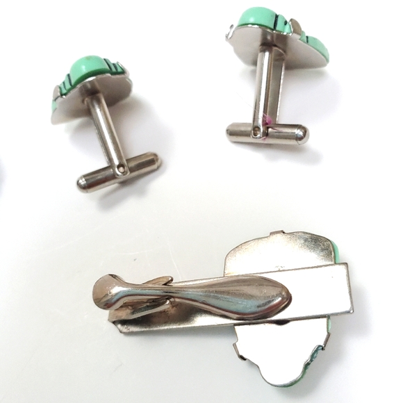 Vintage 3-piece Green Buddha Bakelite Cufflink and Tie Clip Set - Picture 12 of 12